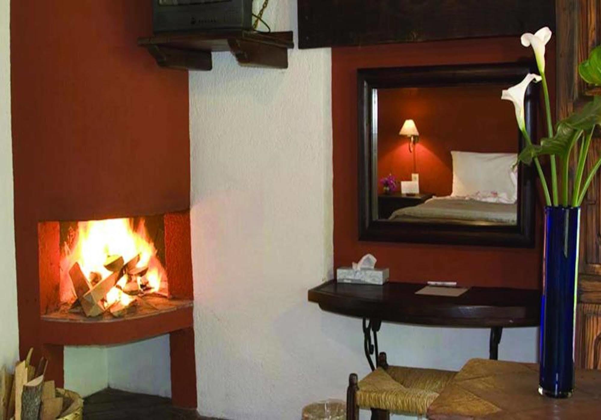 Hosteria San Felipe Pátzcuaro Exteriör bild